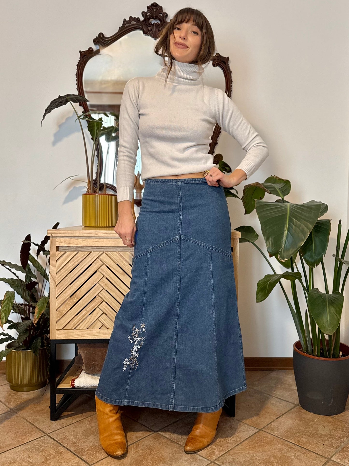 Y2k vintage denim maxi skirt with embroidered floral details