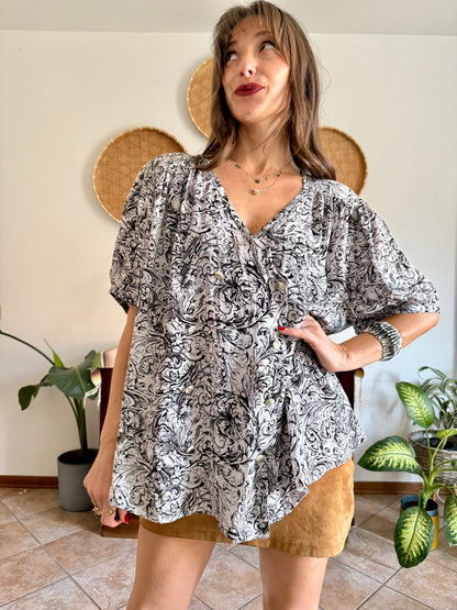 1970’s vintage black and light grey oversize paisley blouse
