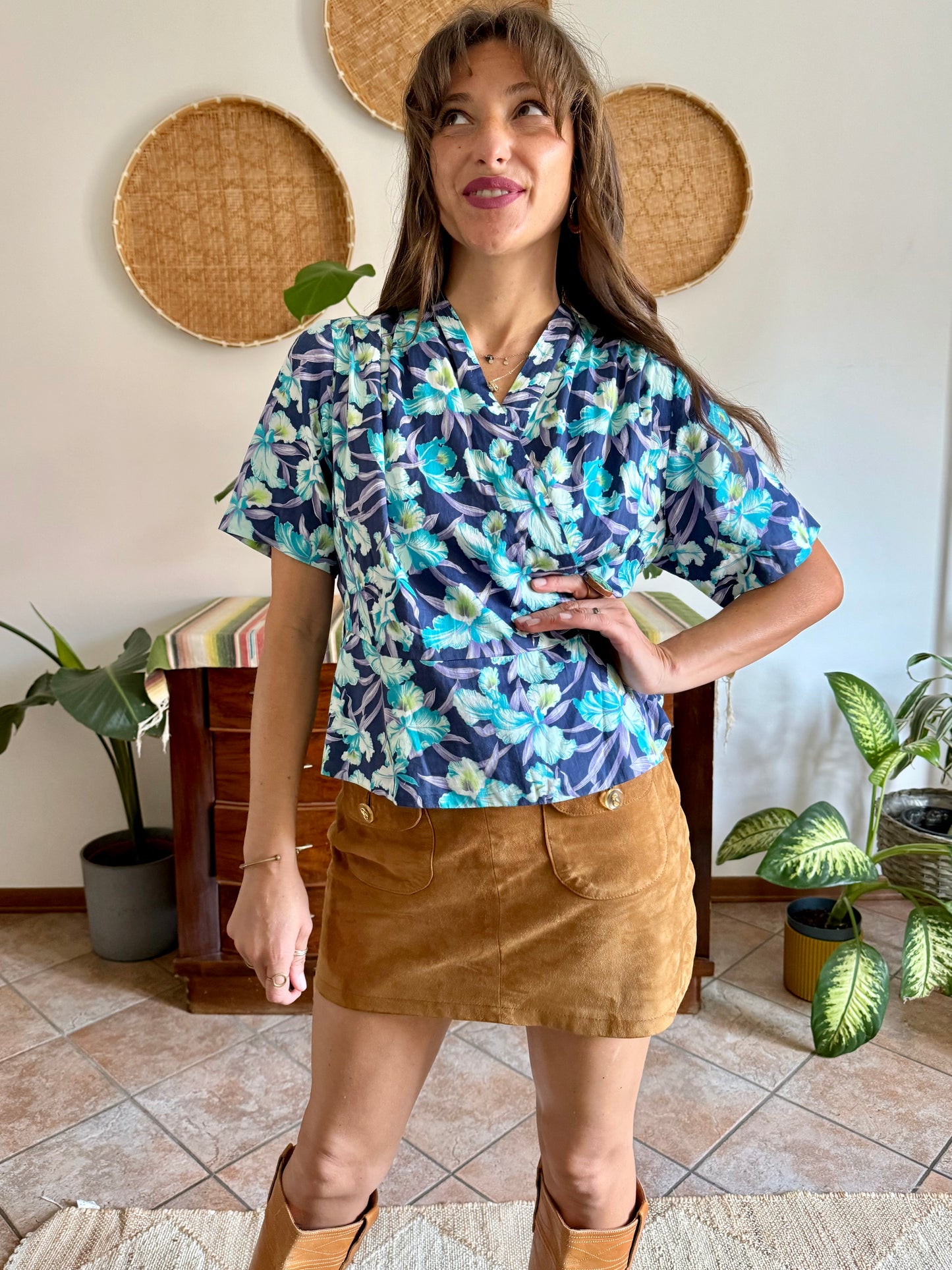 1970’s vintage turquoise, blue and lilac floral print blouse with mother of pearl broach closure