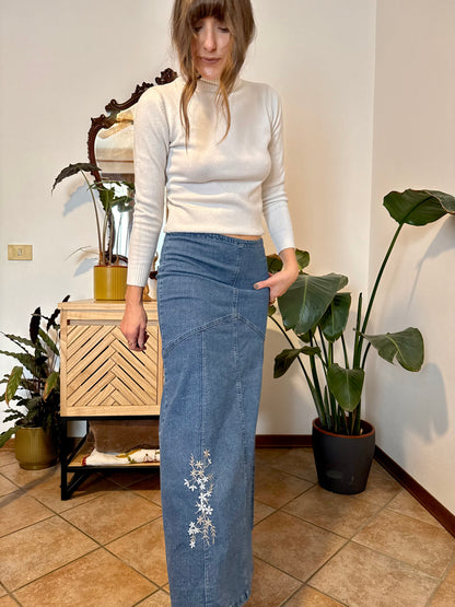 Y2k vintage denim maxi skirt with embroidered floral details