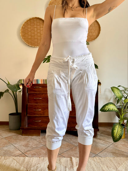 Y2K vintage white cotton low waisted capri pants