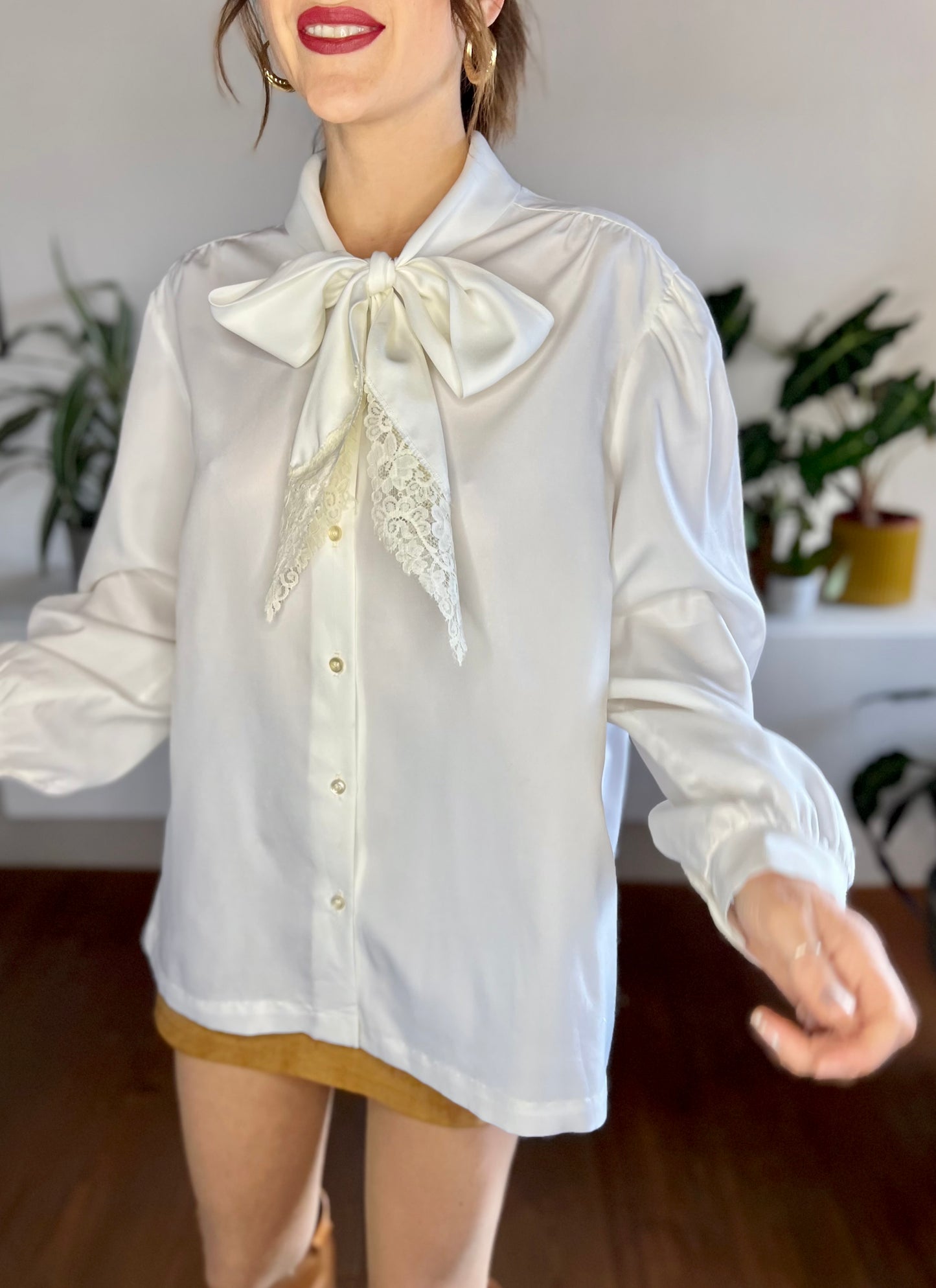 1970's vintage cream bow tie blouse with lace trim