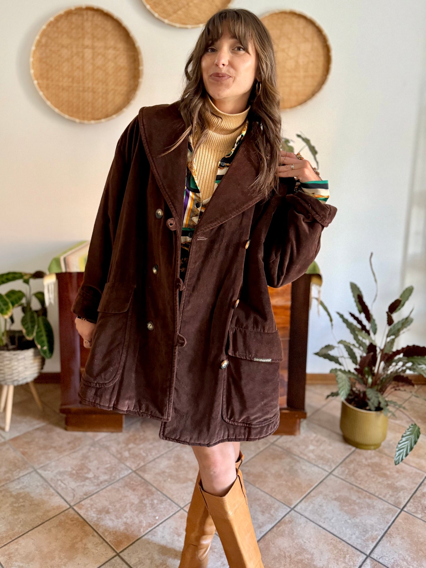 1970's vintage chocolate brown velvet peacoat