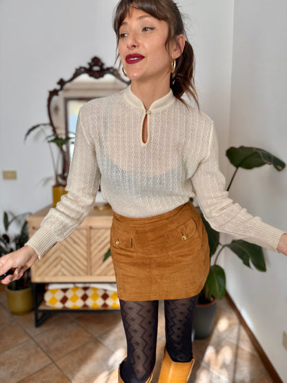 1960's vintage cream knit wool pullover with button collar detail