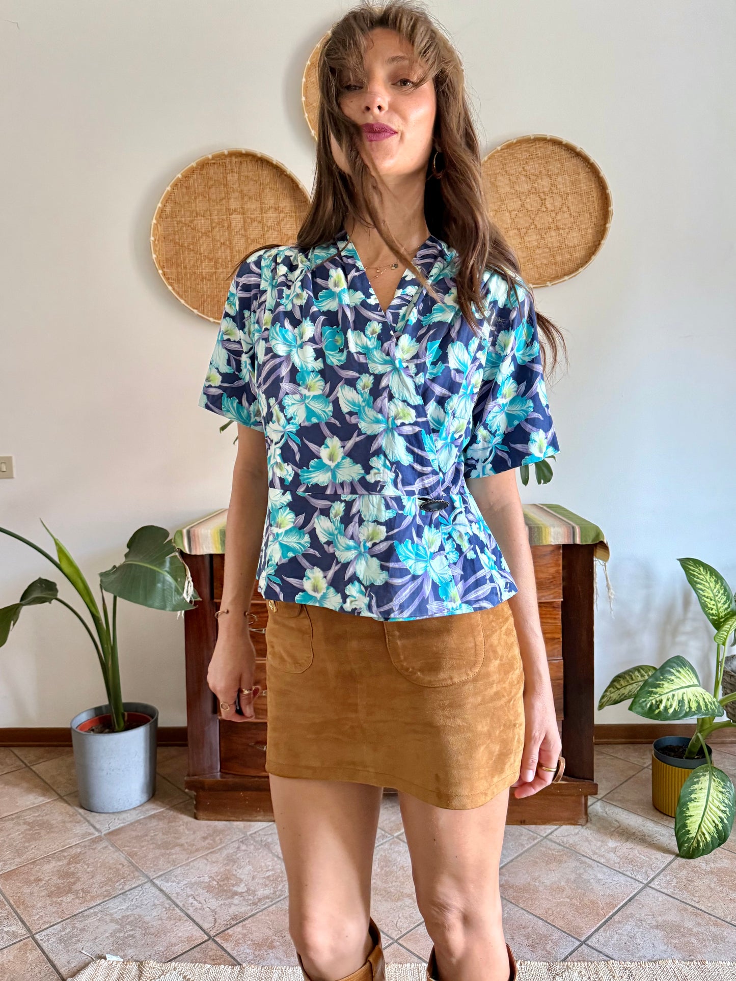 1970’s vintage turquoise, blue and lilac floral print blouse with mother of pearl broach closure