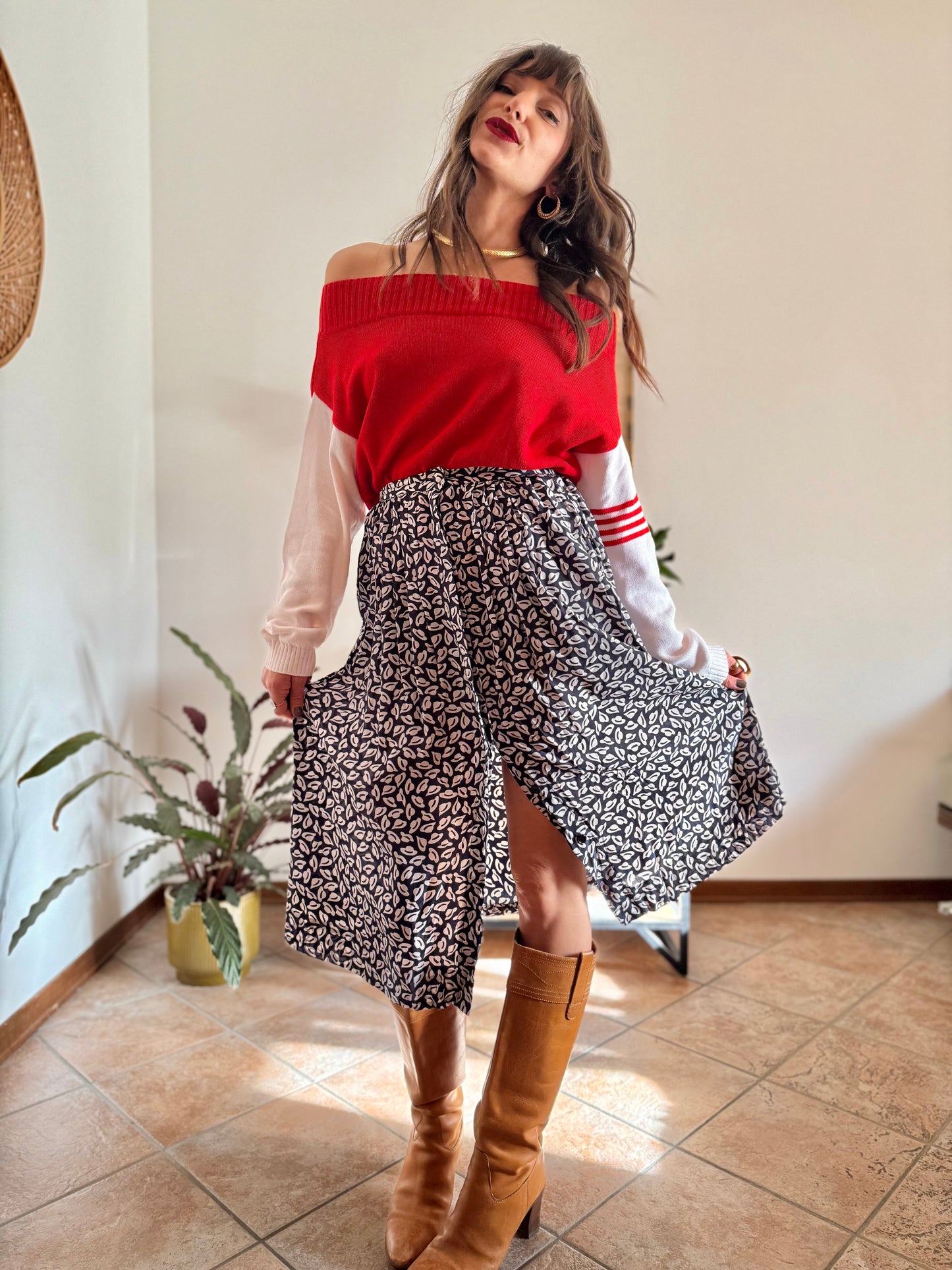 1970’s vintage navy blue and white silk blend midi skirt with hat print