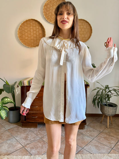 Y2K vintage cream silk blouse with ruffle collar and cuff details