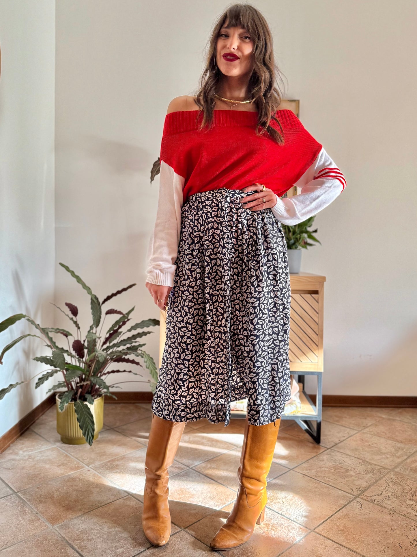 1970’s vintage navy blue and white silk blend midi skirt with hat print