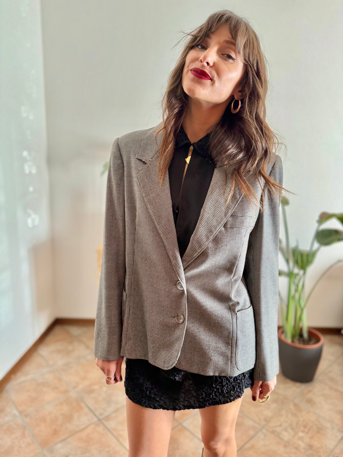 1970's vintage black and cream houndstooth wool blazer with mother of pearl buttons