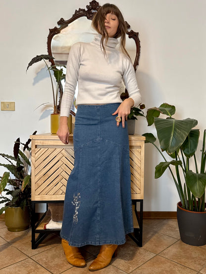 Y2k vintage denim maxi skirt with embroidered floral details