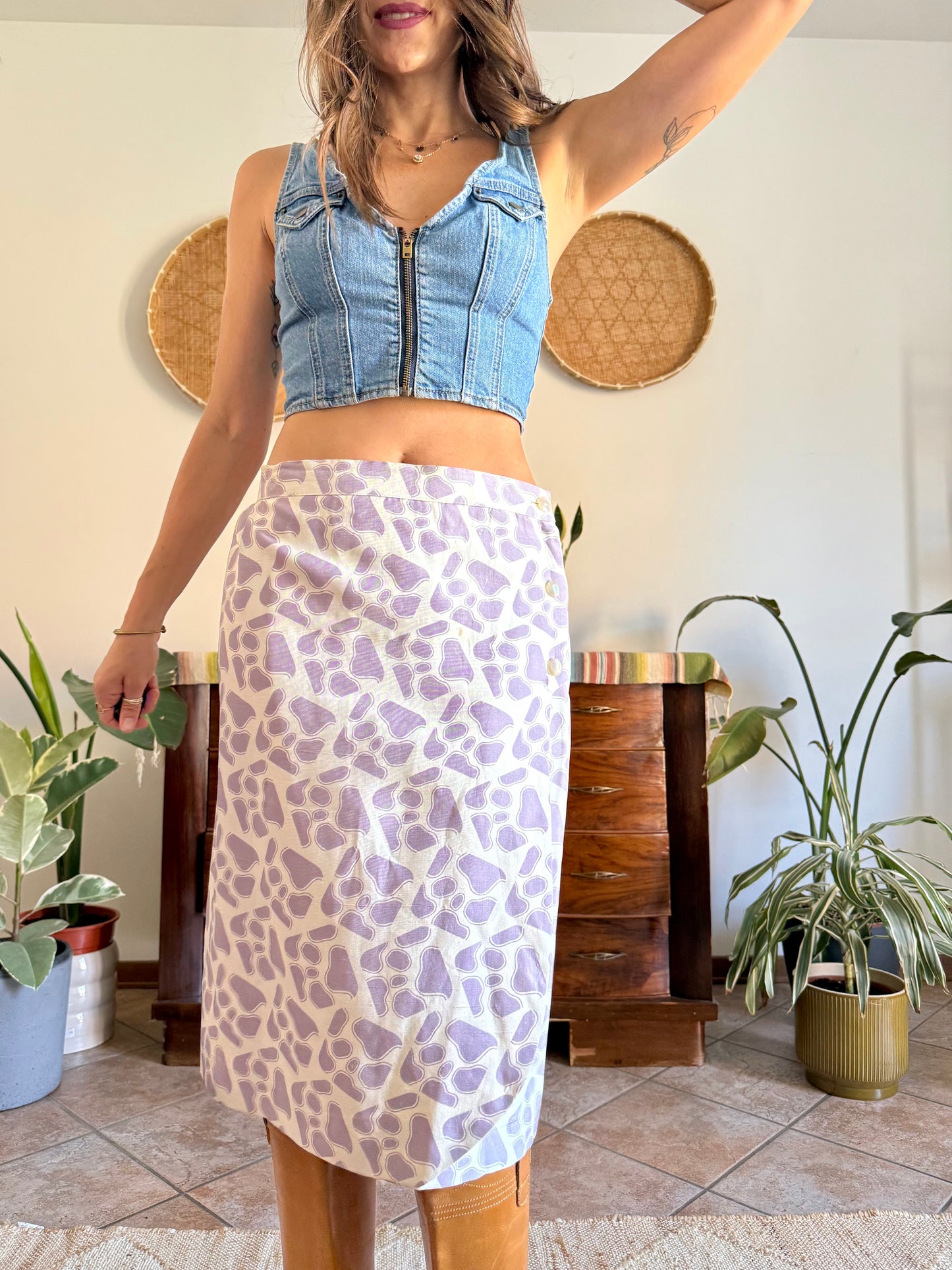 1970's vintage lilac and cream raw silk animal printed midi skirt