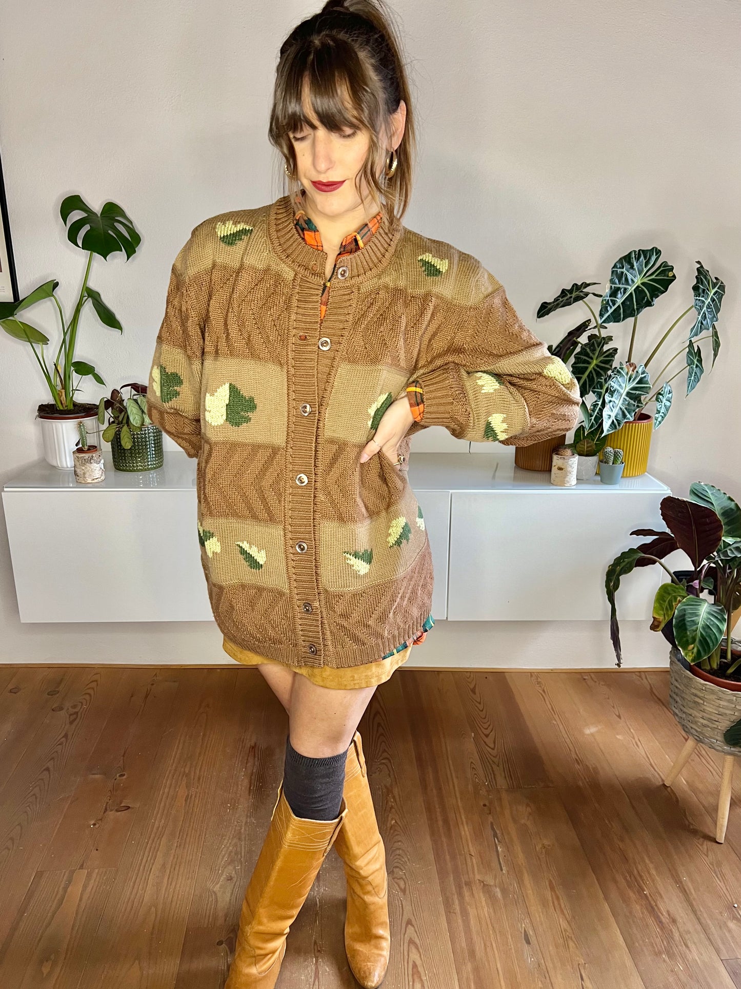 1970's vintage oversize tan trip knit cardigan with green leaf knit pattern