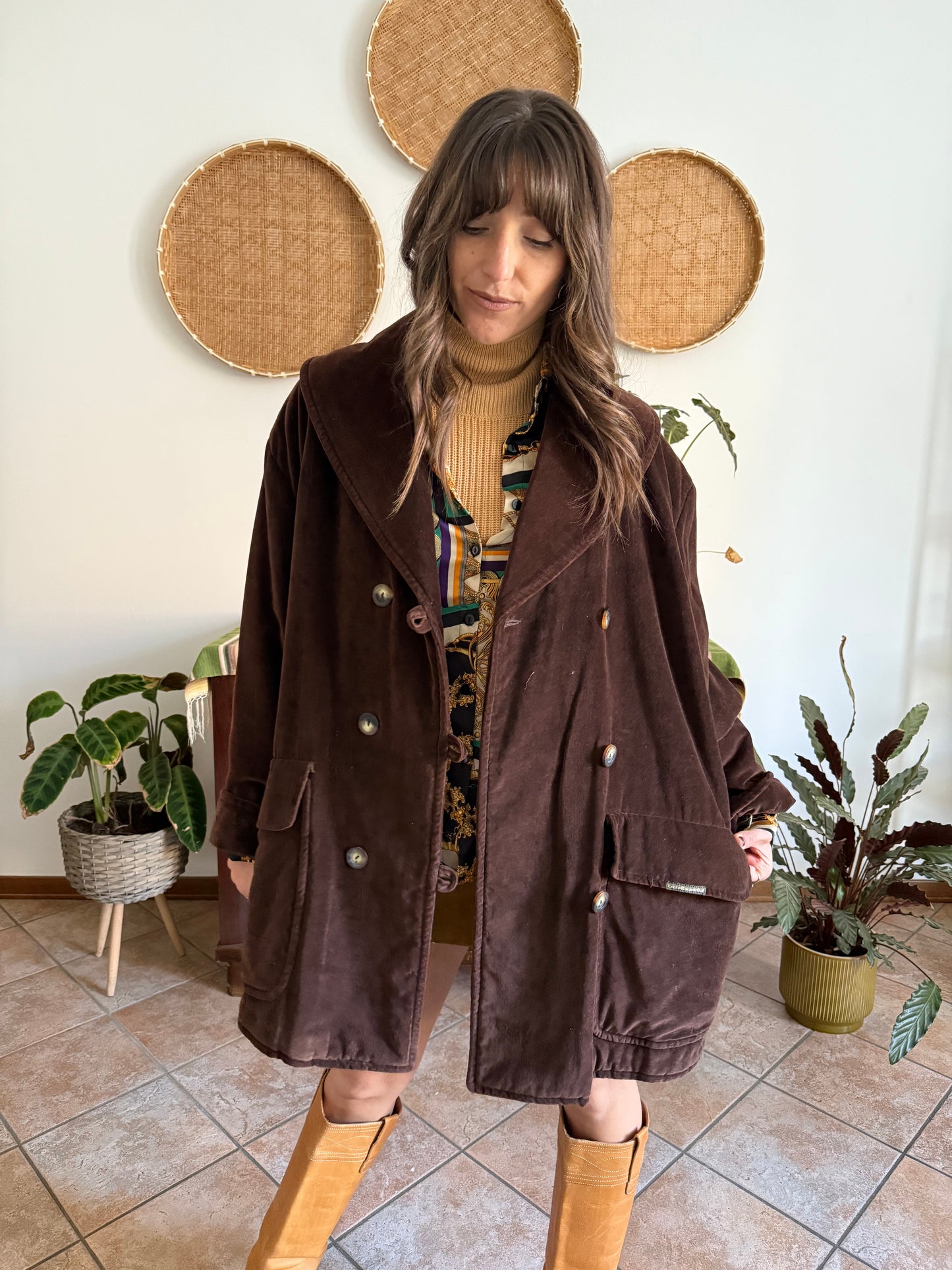 1970's vintage chocolate brown velvet peacoat