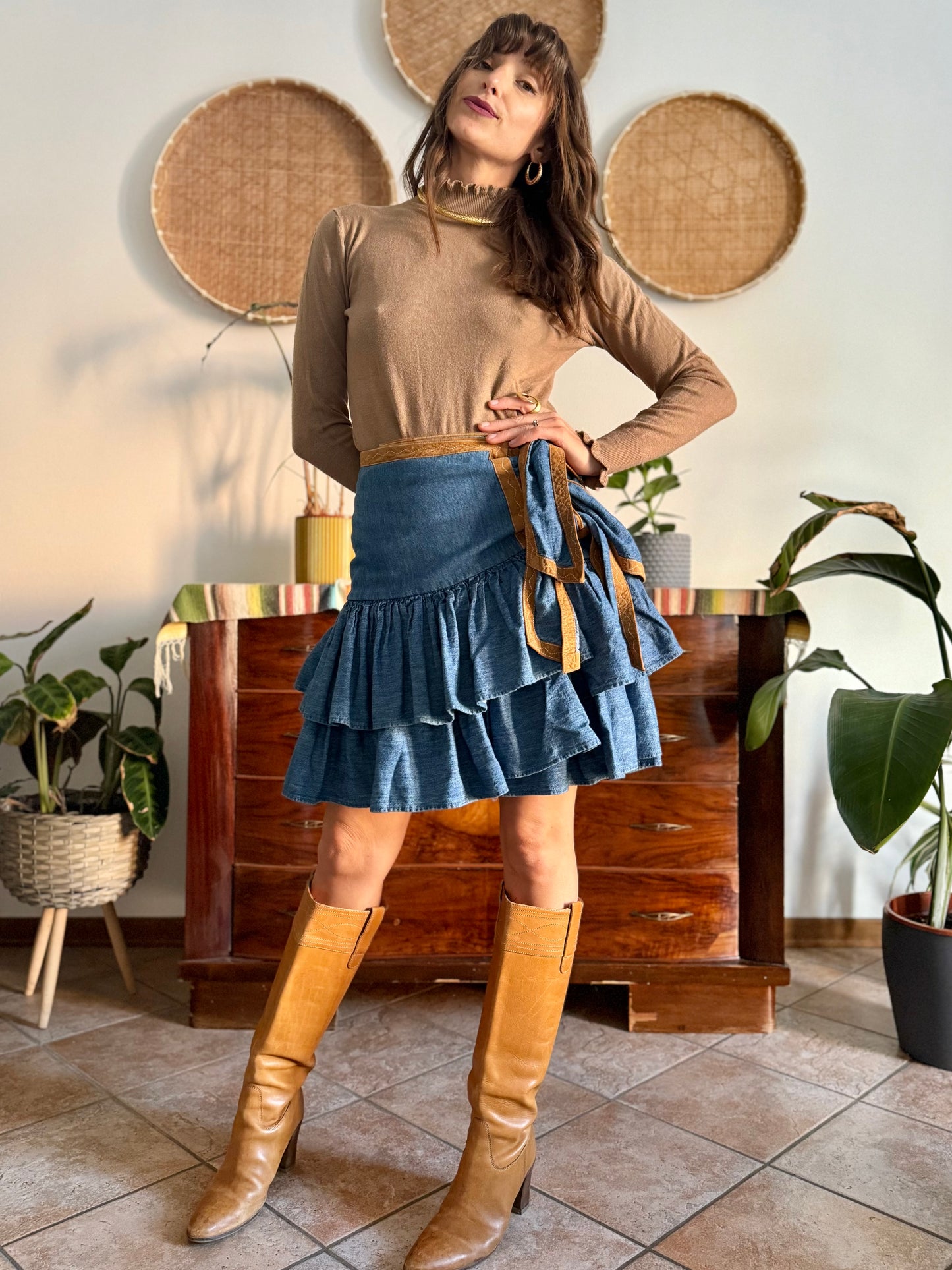 1990's vintage western ruffle denim mini skirt with tan details