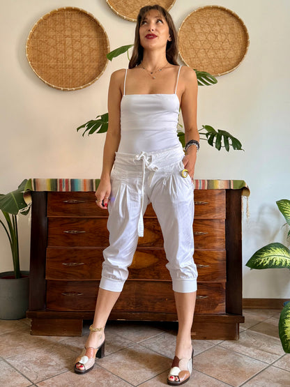 Y2K vintage white cotton low waisted capri pants
