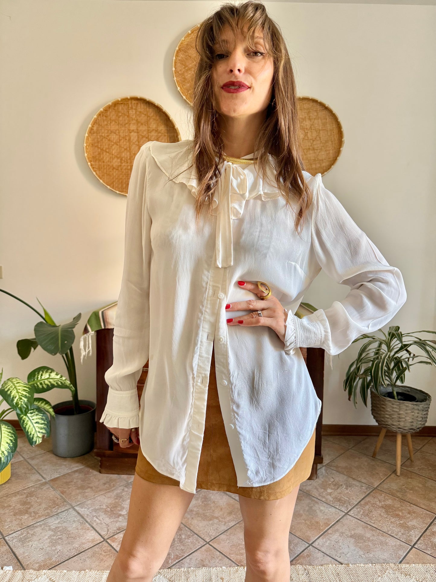 Y2K vintage cream silk blouse with ruffle collar and cuff details