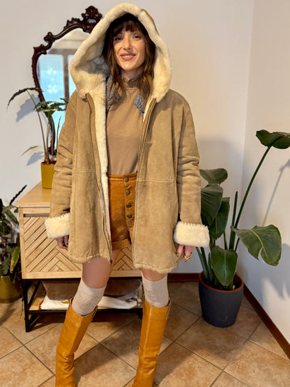 1990’s vintage beige suede leather coat with faux fur lining