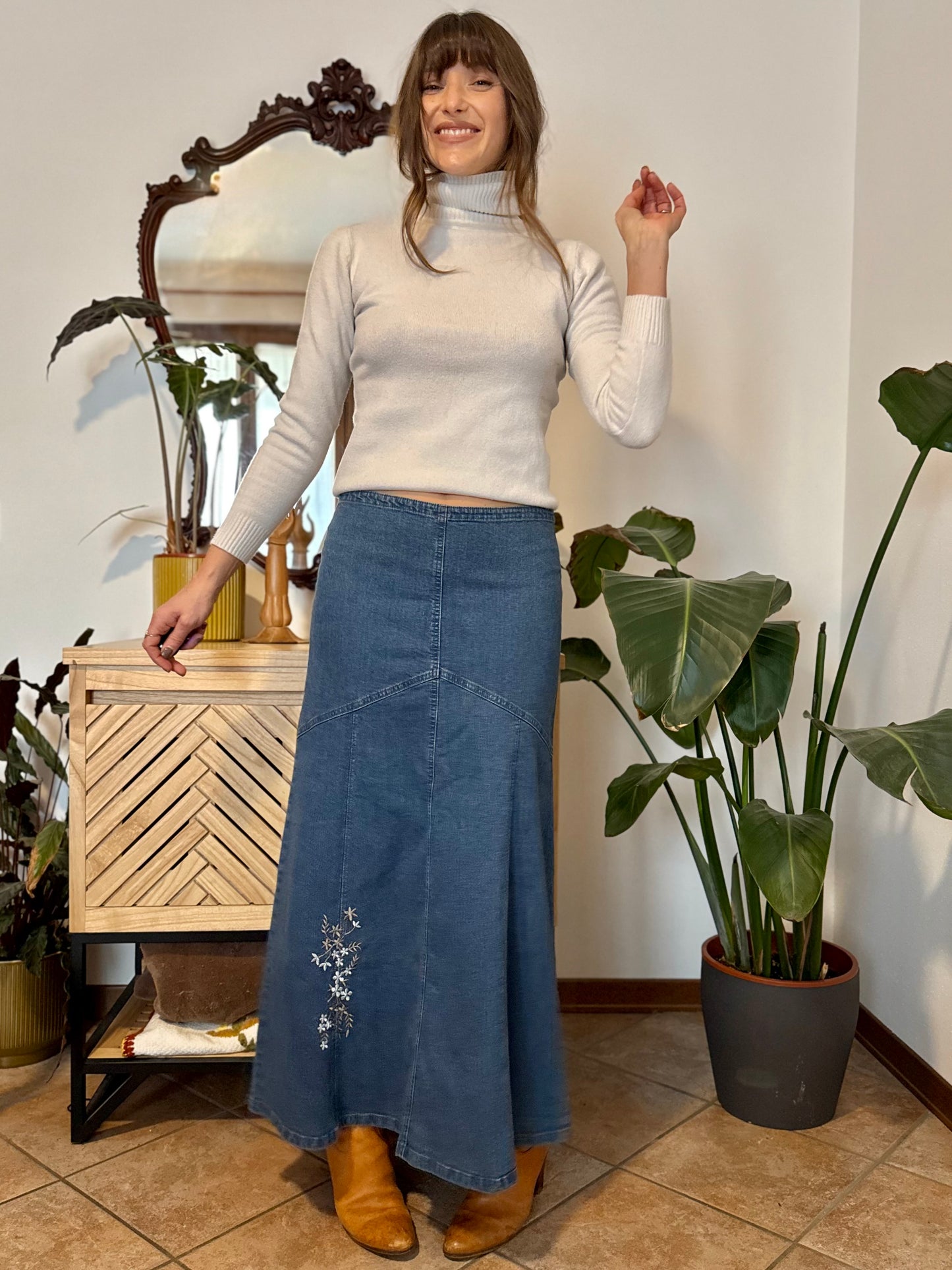 Y2k vintage denim maxi skirt with embroidered floral details