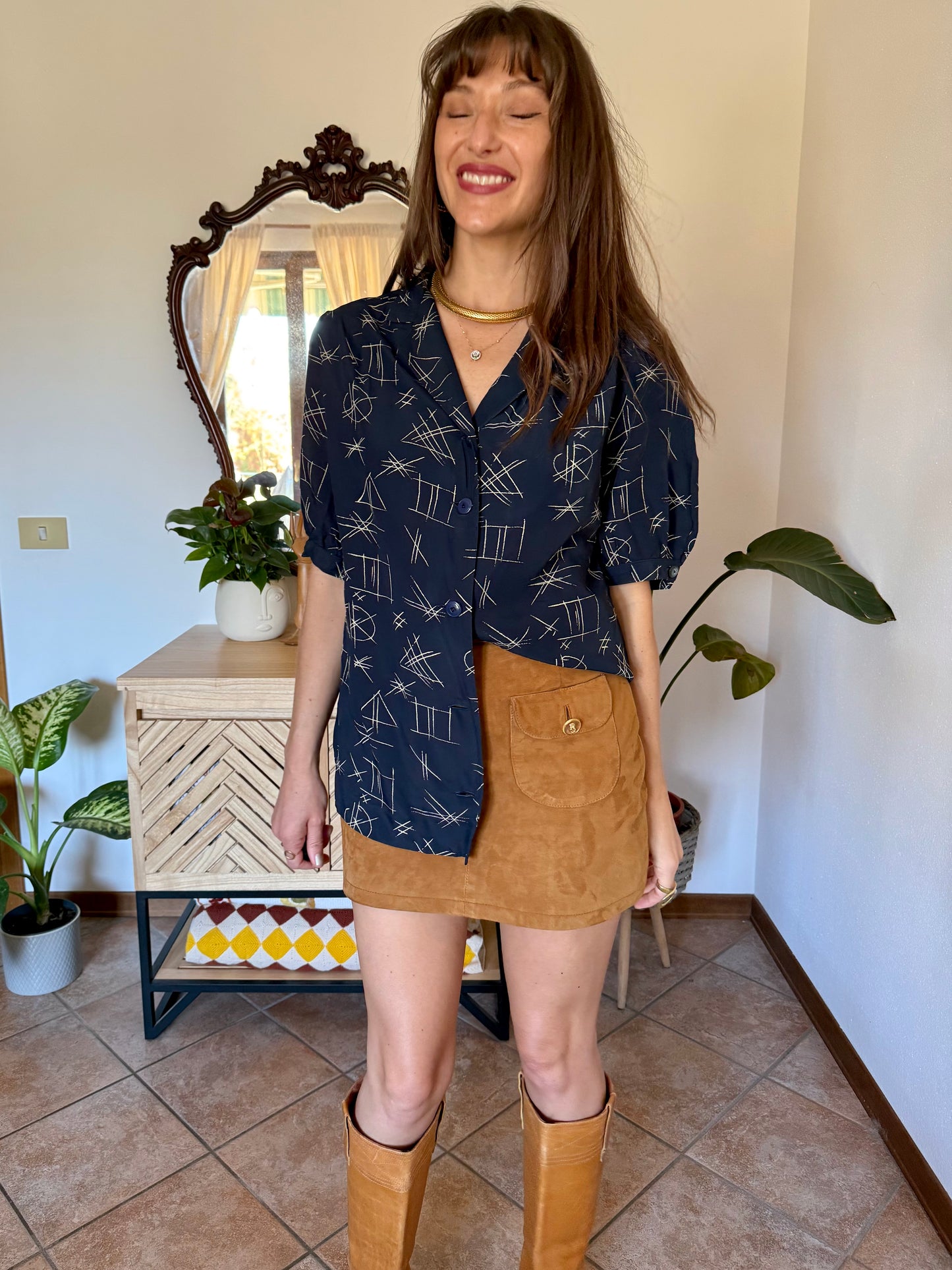 1970’s vintage navy blouse with cream abstract geometric brush stroke print