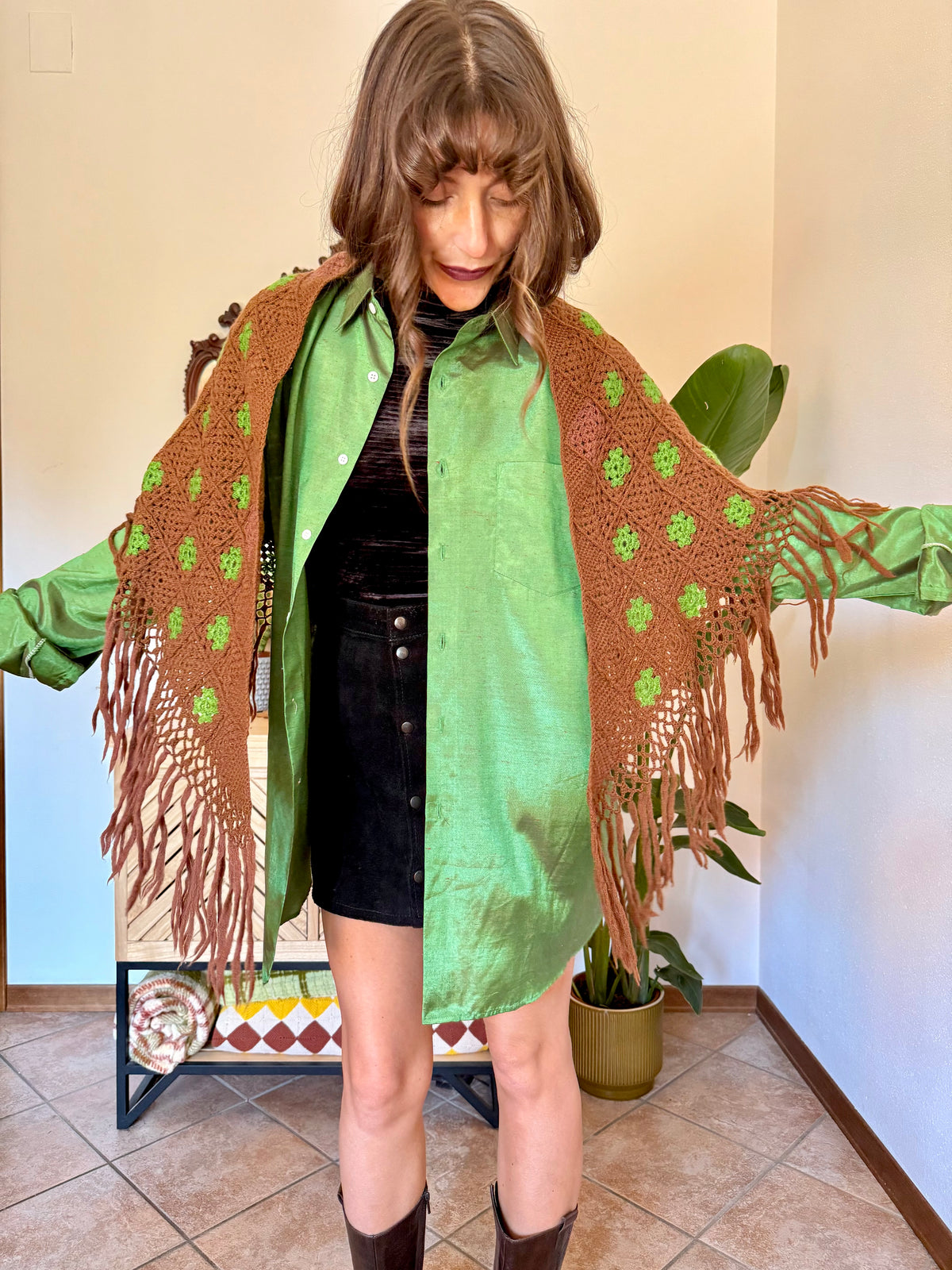 1970’s vintage chocolate brown and green knit shawl with fringe trim
