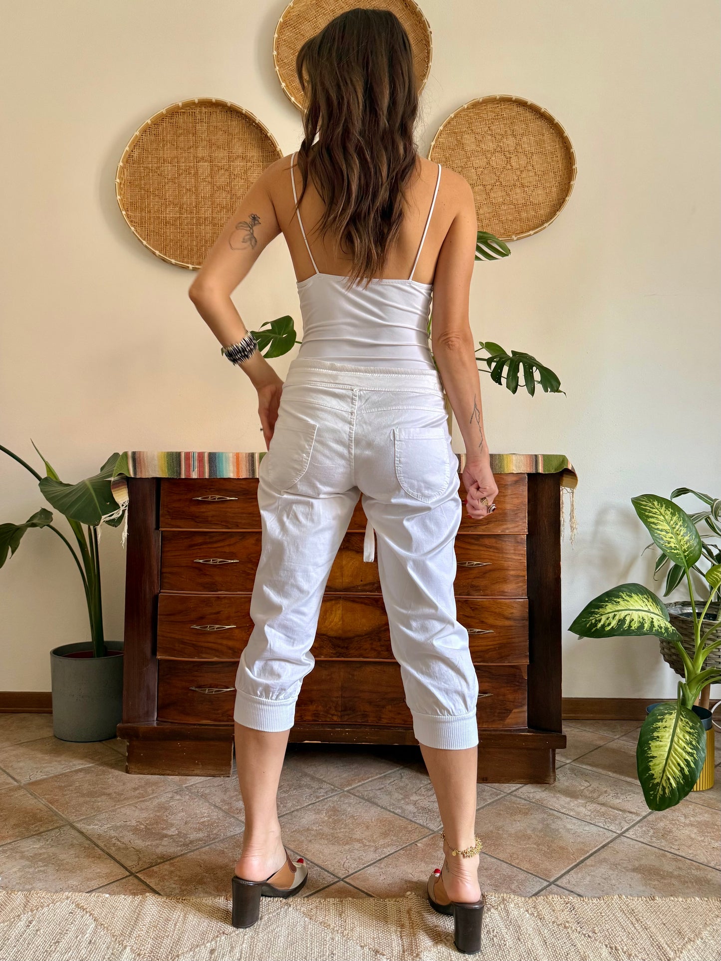 Y2K vintage white cotton low waisted capri pants