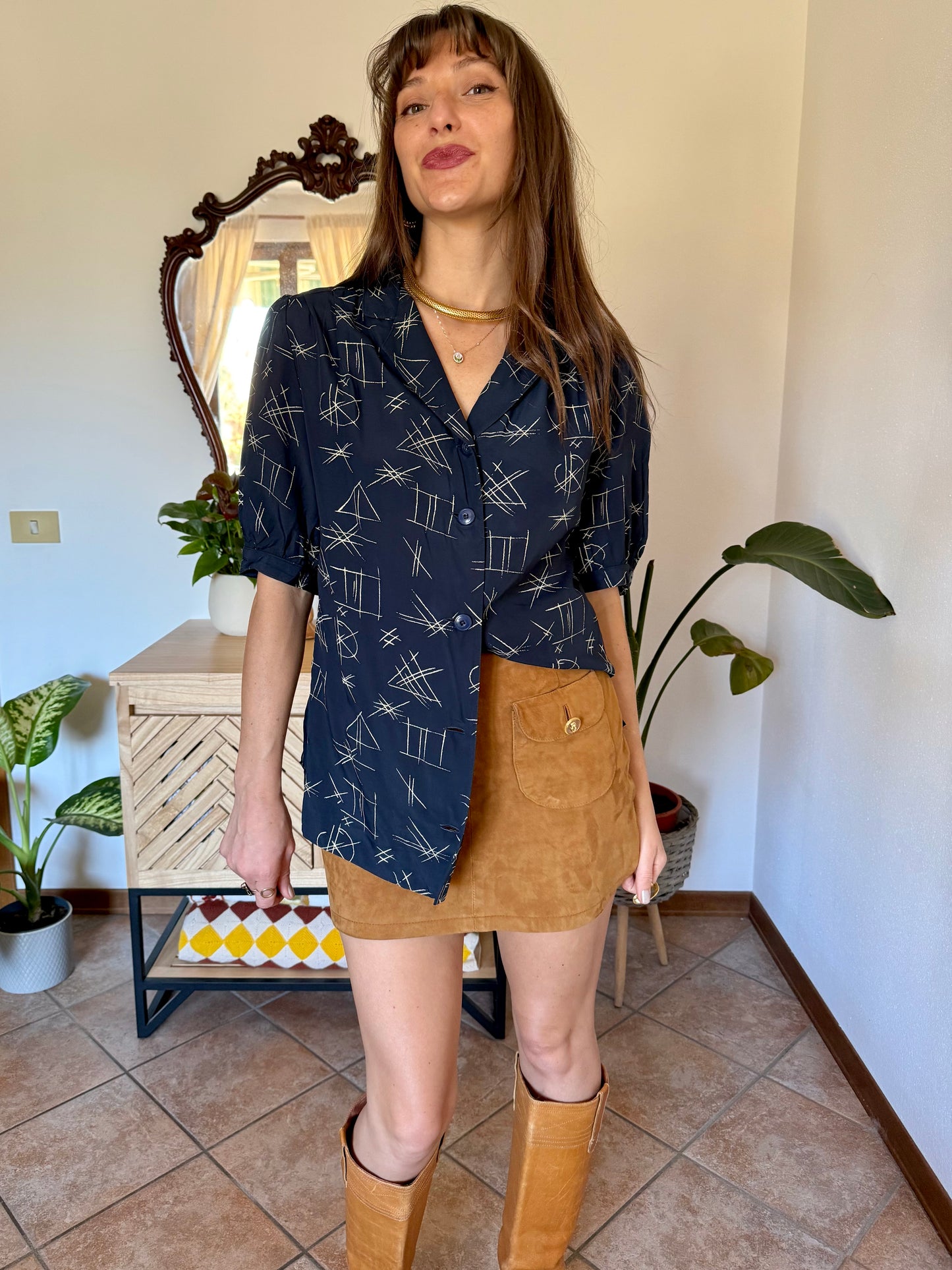 1970’s vintage navy blouse with cream abstract geometric brush stroke print