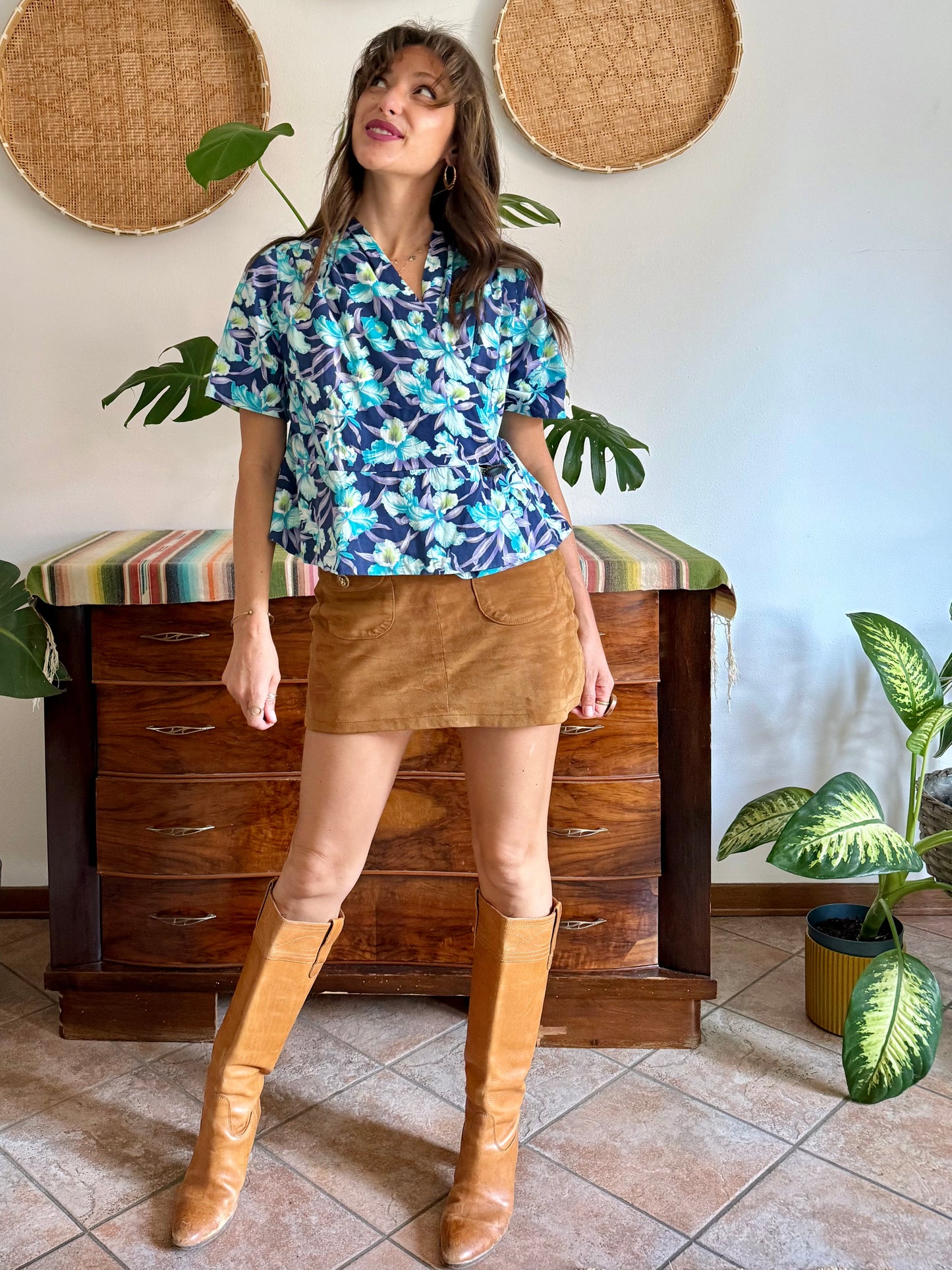 1970’s vintage turquoise, blue and lilac floral print blouse with mother of pearl broach closure