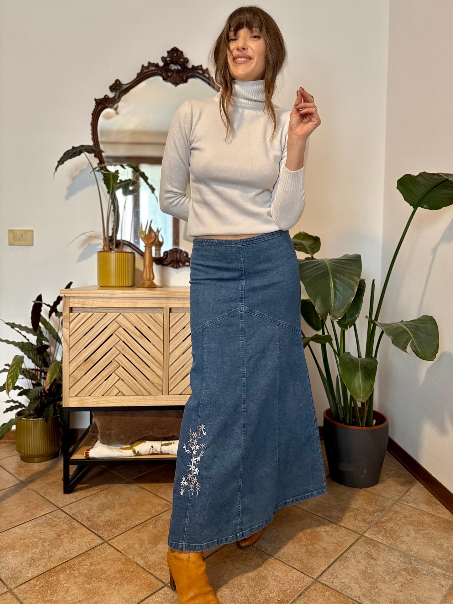 Y2k vintage denim maxi skirt with embroidered floral details