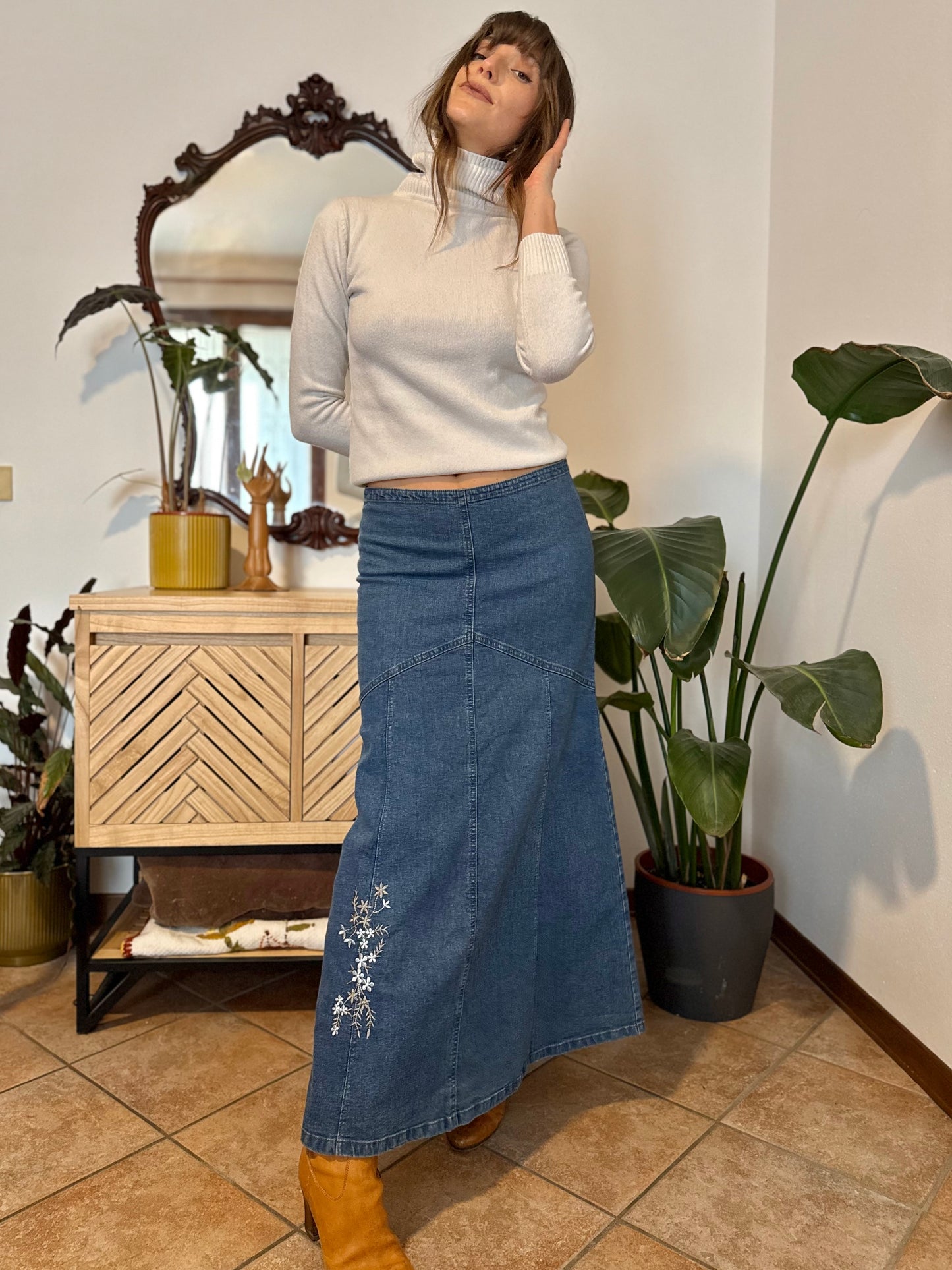 Y2k vintage denim maxi skirt with embroidered floral details