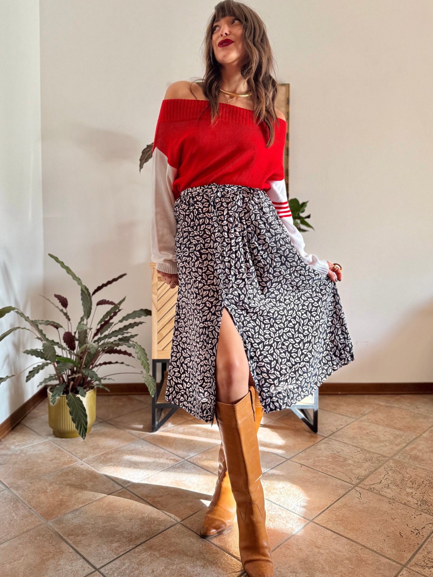 1970’s vintage navy blue and white silk blend midi skirt with hat print