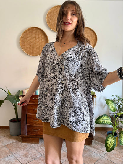 1970’s vintage black and light grey oversize paisley blouse