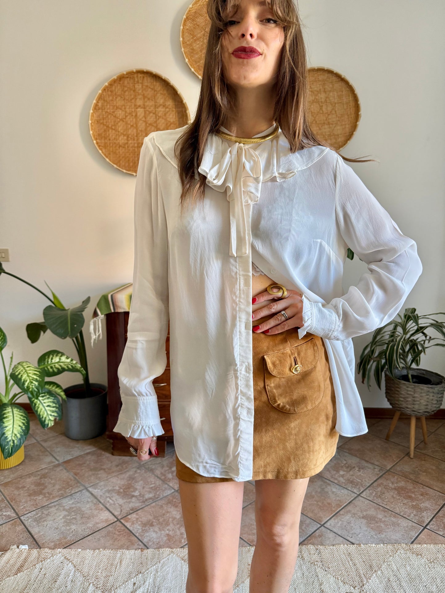 Y2K vintage cream silk blouse with ruffle collar and cuff details