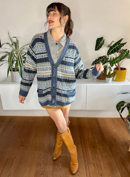 1970's vintage oversize blue and cream stripe cardigan
