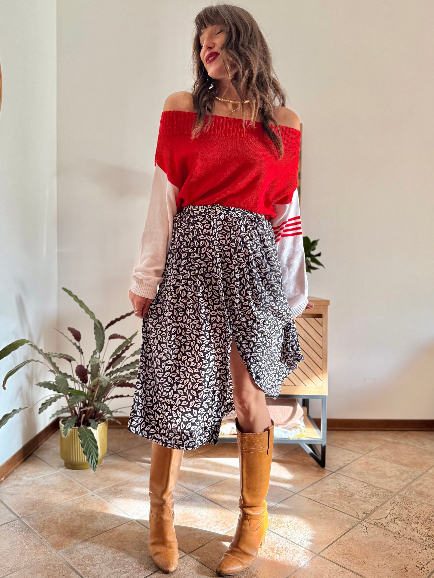 1970’s vintage navy blue and white silk blend midi skirt with hat print
