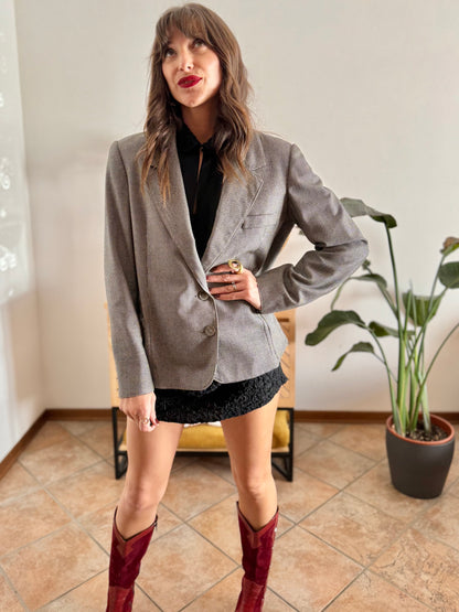 1970's vintage black and cream houndstooth wool blazer with mother of pearl buttons