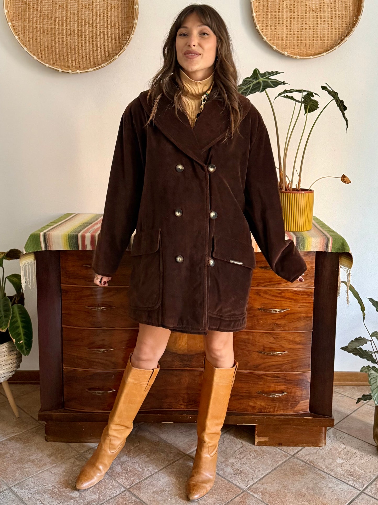 1970's vintage chocolate brown velvet peacoat