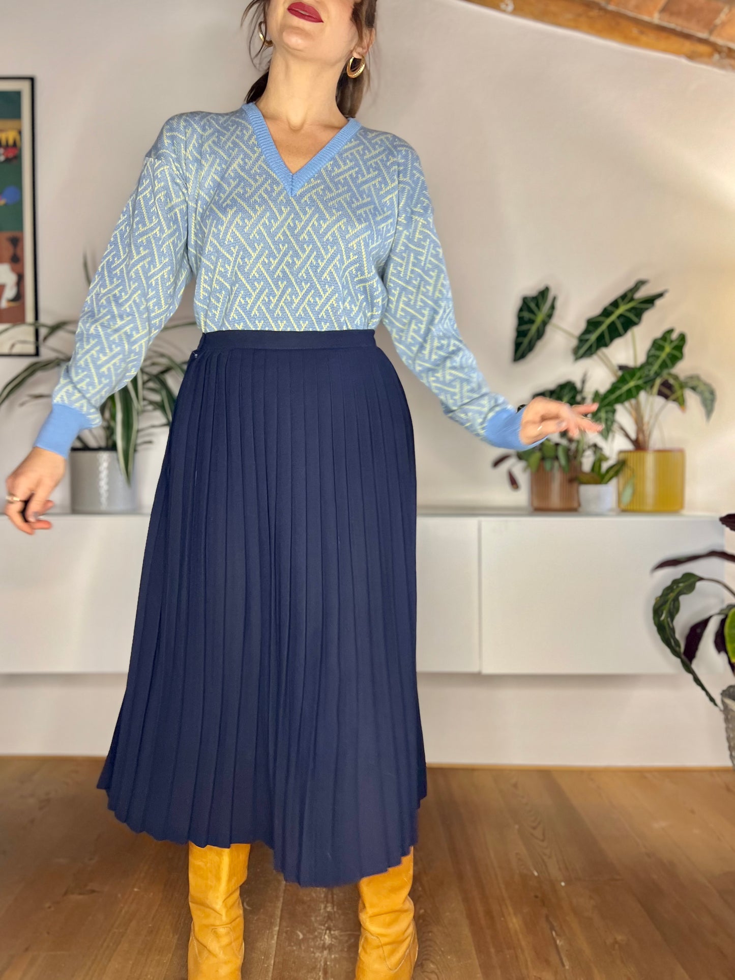 1970's vintage navy blue wool blend pleated midi skirt