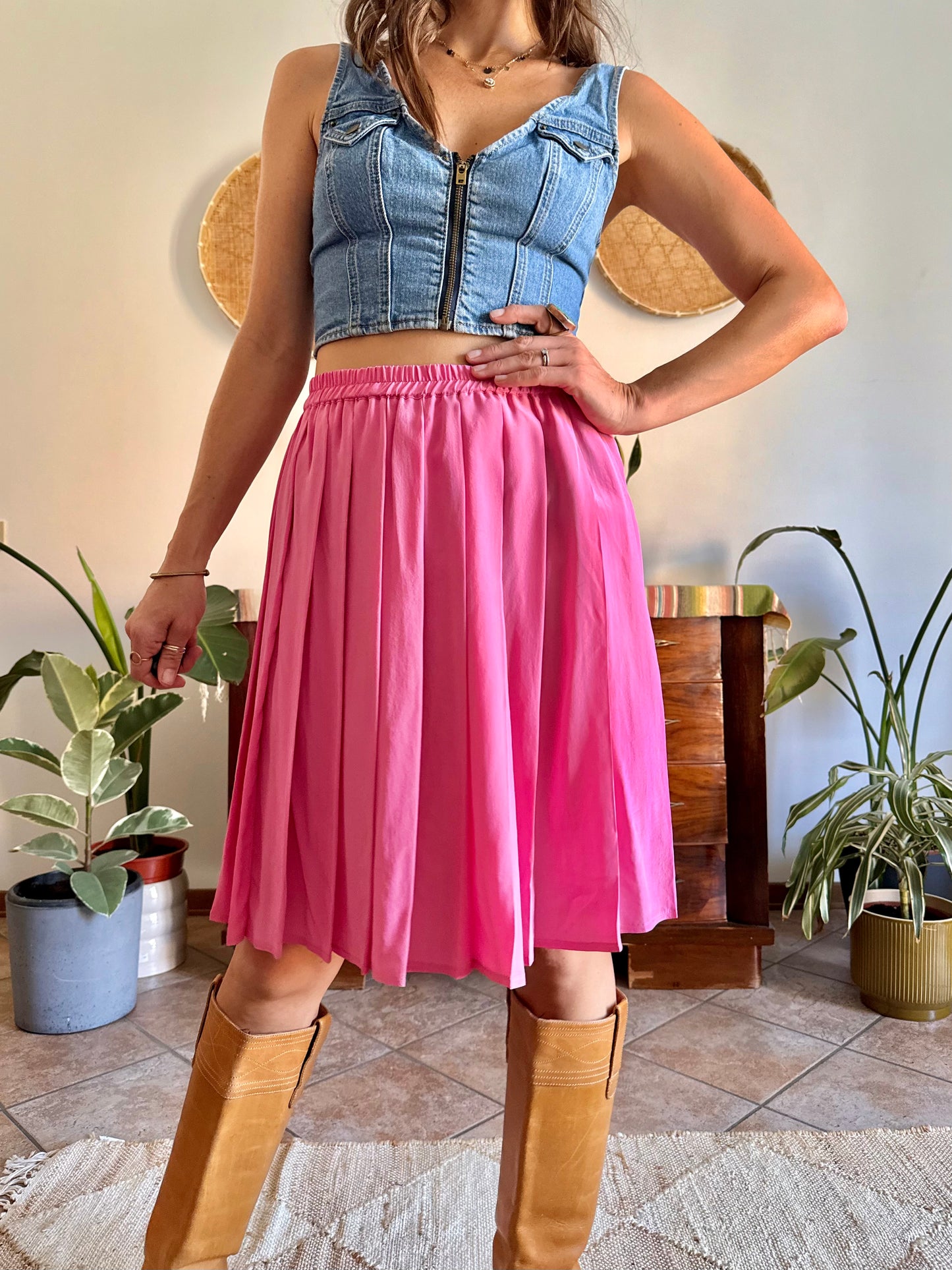 1970’s vintage pink silk pleated skirt