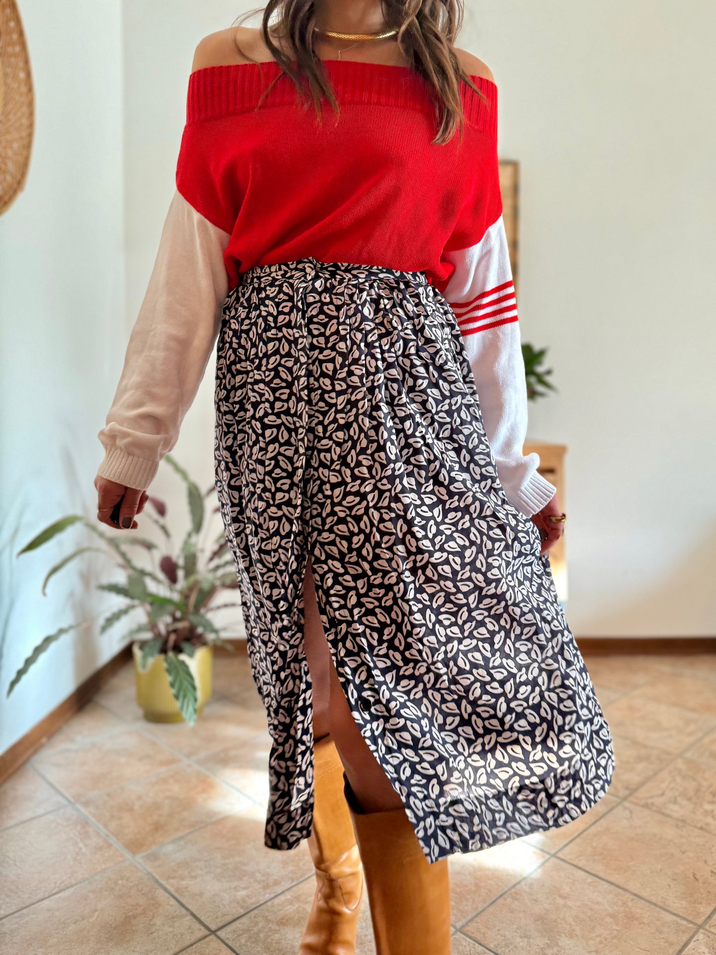 1970’s vintage navy blue and white silk blend midi skirt with hat print