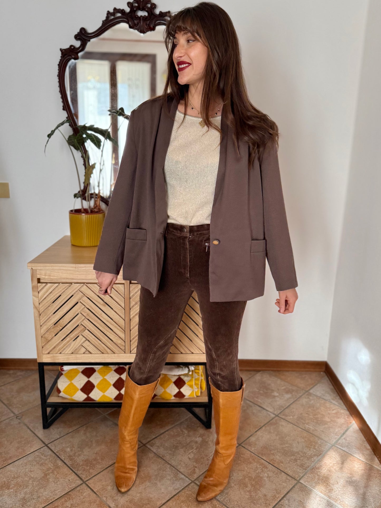 1970's vintage dark khaki brown oversize blazer with pleated shoulder details
