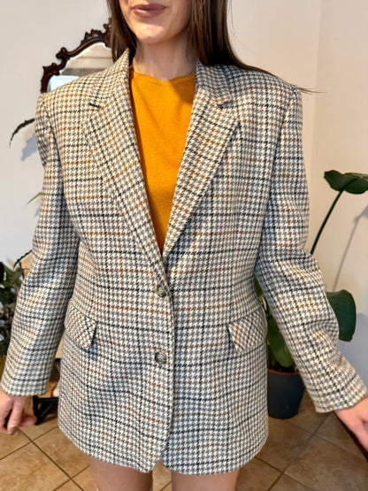 1970s vintage oversize cream, grey and tan houndstooth plaid wool blazer