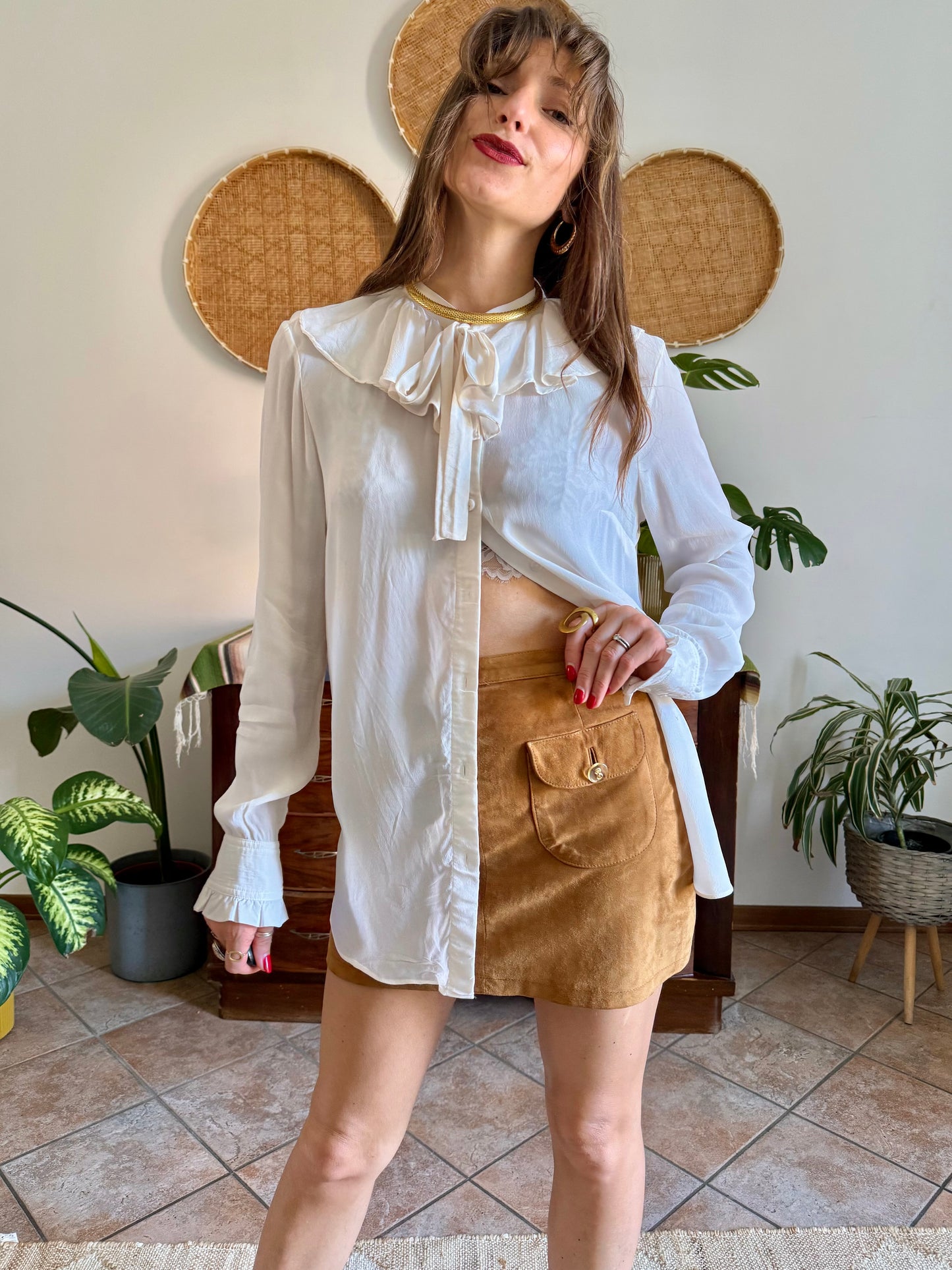 Y2K vintage cream silk blouse with ruffle collar and cuff details