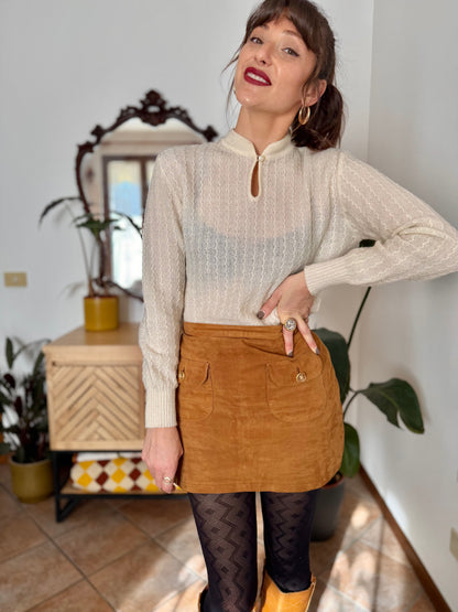 1960's vintage cream knit wool pullover with button collar detail