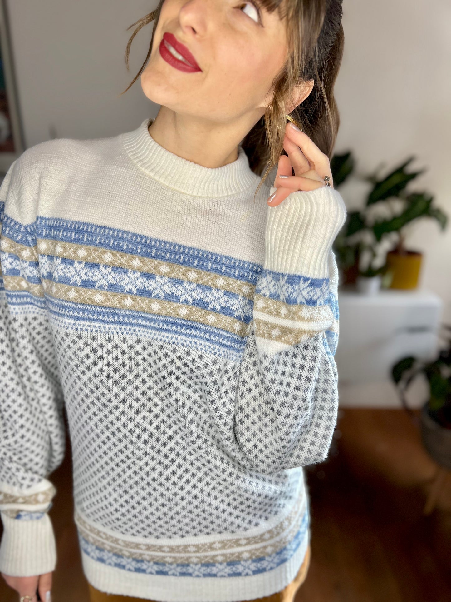 1970's vintage cream and blue fair isle knit pullover