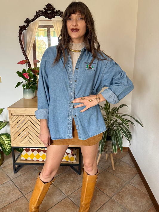 1990's vintage Yellowstone National Park embroidered as he denim shirt