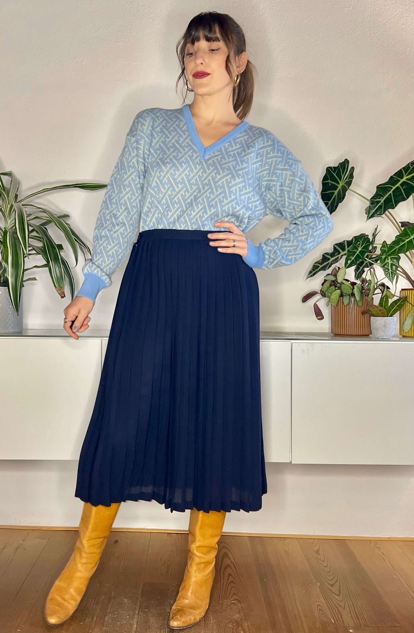 1970's vintage navy blue wool blend pleated midi skirt