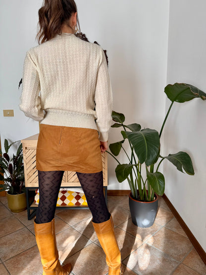 1960's vintage cream knit wool pullover with button collar detail