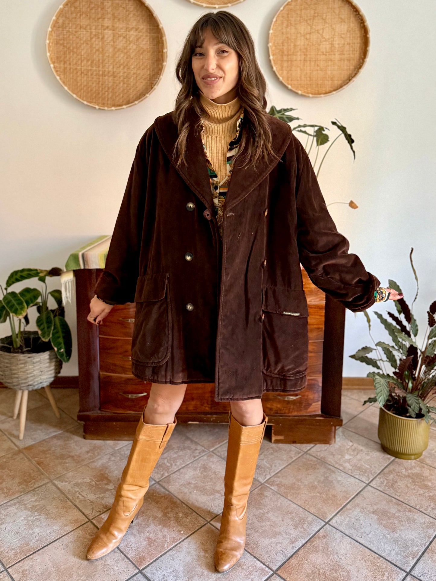 1970's vintage chocolate brown velvet peacoat