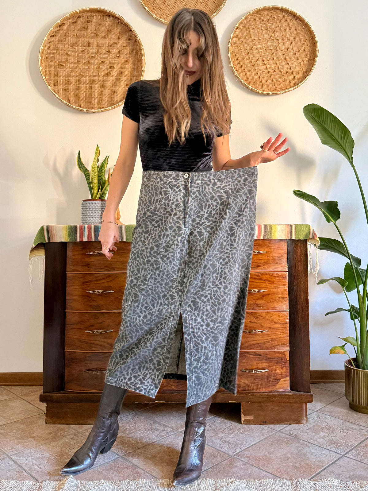 1970’s vintage dark grey animal print denim midi skirt