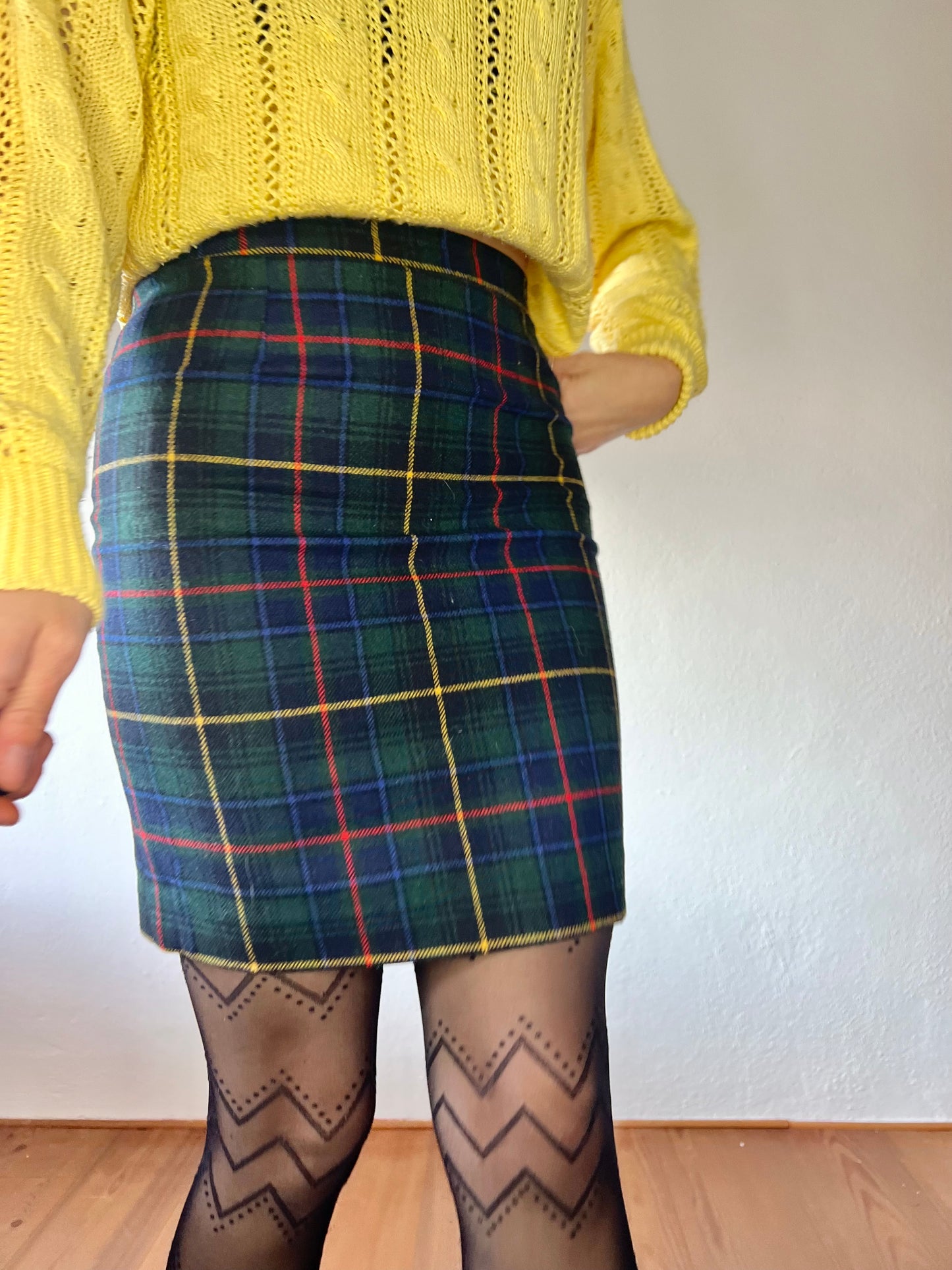 1970's vintage multicolor plaid wool mini skirt